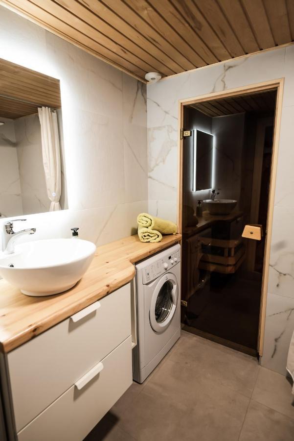 Cabin Guesthouse With Free Parking Pärnu Exterior photo